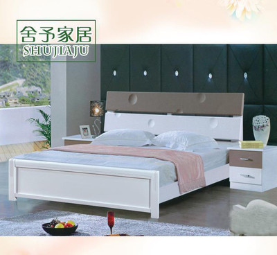 簡約為愛，自然陪伴——實木雙人婚床帶床頭柜組合